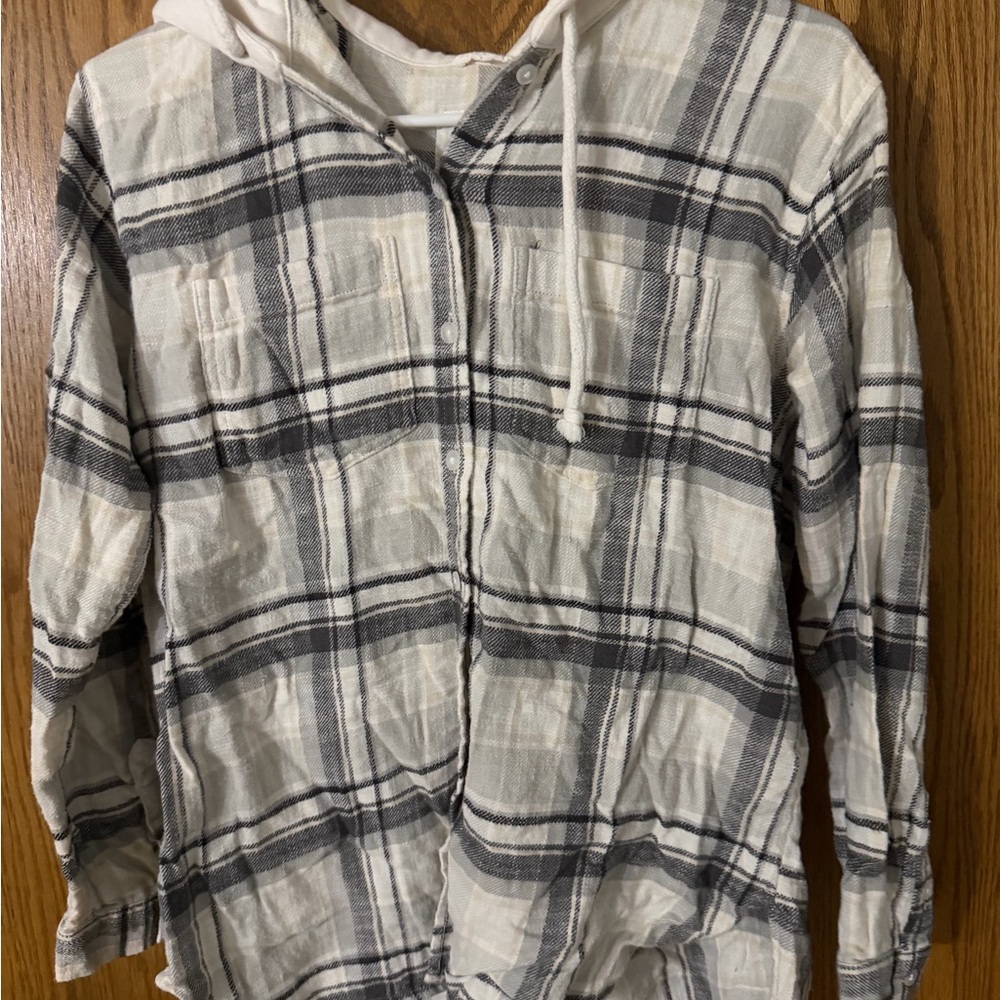American Eagle White and Gray Plaid Shirt